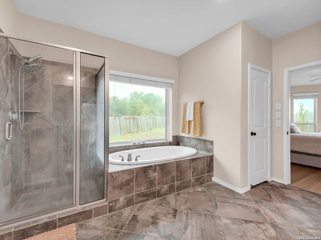3076 Split Rail Ln, Seguin, TX 78155