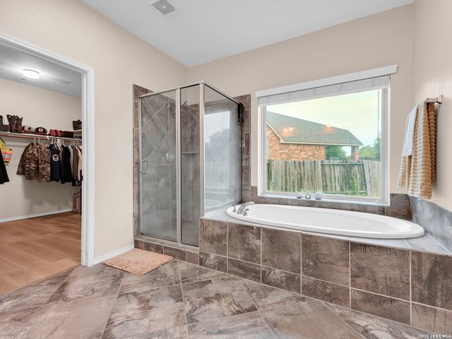 3076 Split Rail Ln, Seguin, TX 78155
