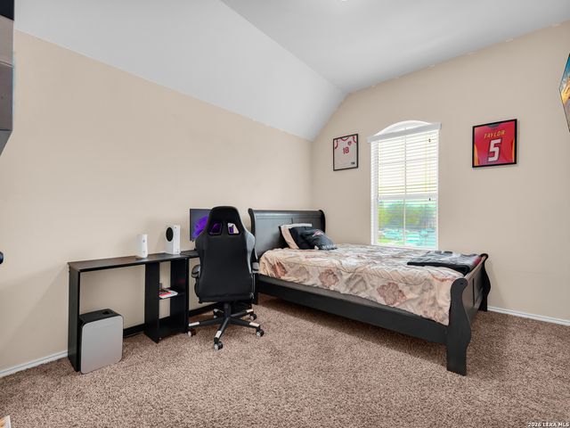3076 Split Rail Ln, Seguin, TX 78155