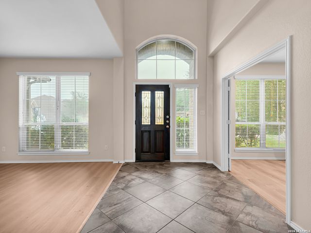 3076 Split Rail Ln, Seguin, TX 78155