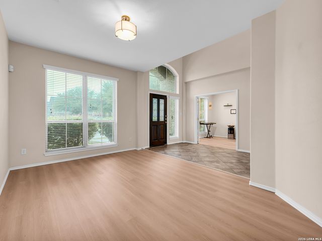 3076 Split Rail Ln, Seguin, TX 78155