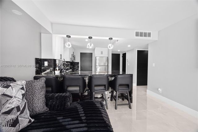 2302 S Cypress Bend Drive 306, Pompano Beach, FL 33069