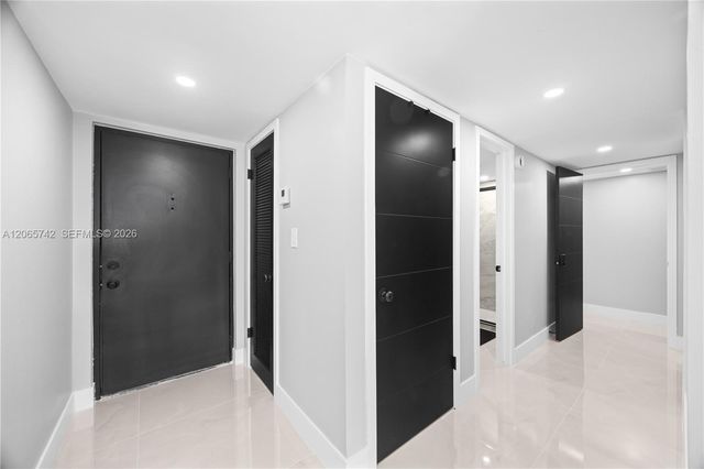 2302 S Cypress Bend Drive 306, Pompano Beach, FL 33069