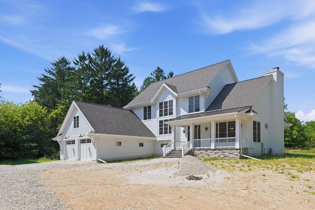 N48W31390 State Road 83, Hartland, WI 53029