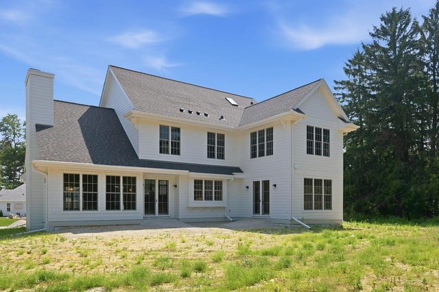 N48W31390 State Road 83, Hartland, WI 53029