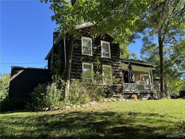 9011 Mountain Road, Royalton, NY 14067