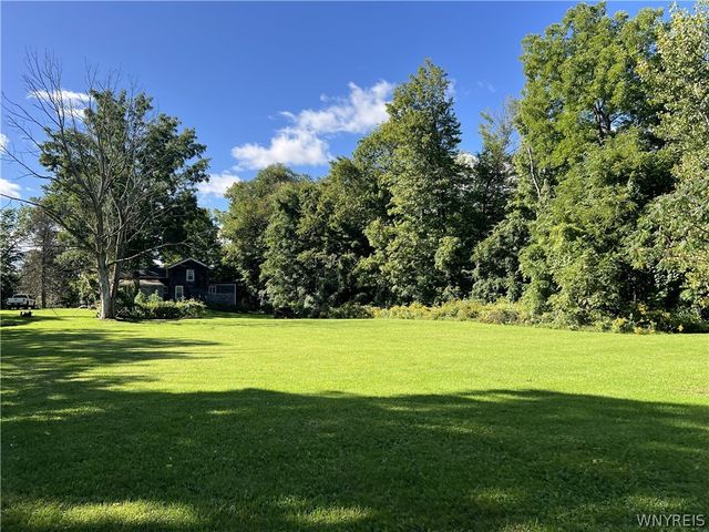 9011 Mountain Road, Royalton, NY 14067