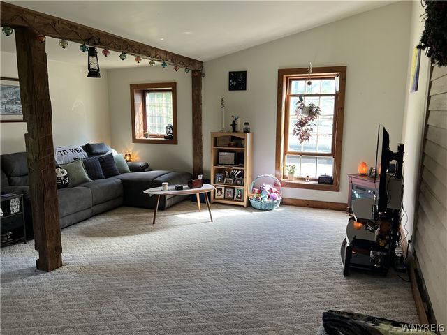 9011 Mountain Road, Royalton, NY 14067