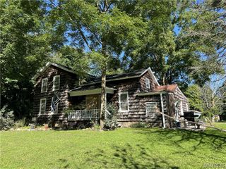 9011 Mountain Road, Royalton, NY 14067