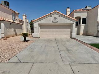 1420 Padre Bay Drive, Las Vegas, NV 89108