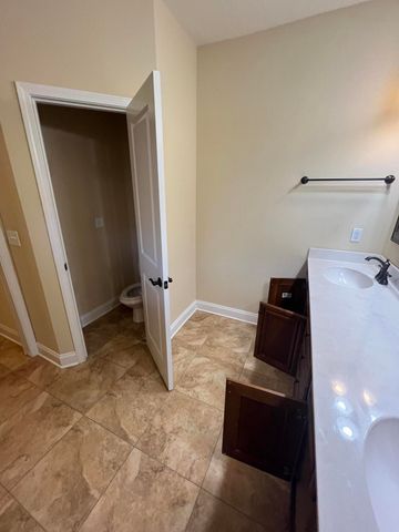 808 Pine Alley Street, Fort Walton Beach, FL 32547