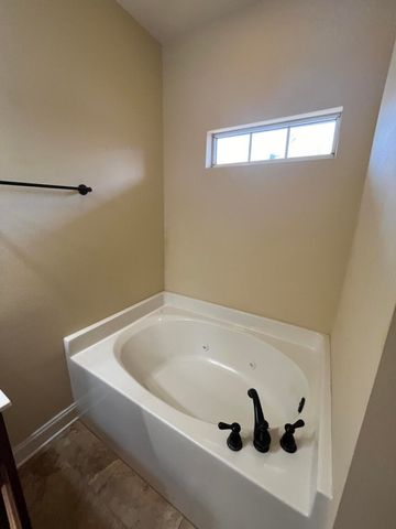 808 Pine Alley Street, Fort Walton Beach, FL 32547