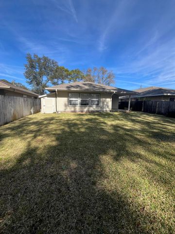 808 Pine Alley Street, Fort Walton Beach, FL 32547