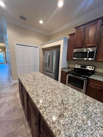 808 Pine Alley Street, Fort Walton Beach, FL 32547