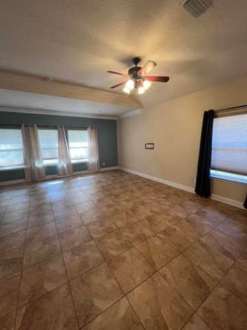 808 Pine Alley Street, Fort Walton Beach, FL 32547