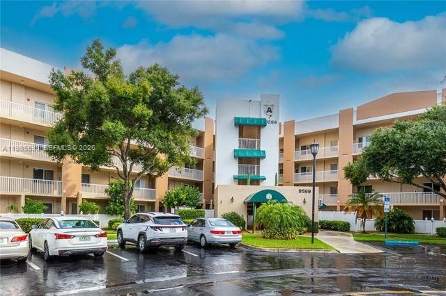 9599 Weldon Cir A203, Tamarac, FL 33321