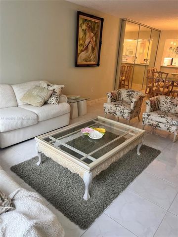 9599 Weldon Cir A203, Tamarac, FL 33321