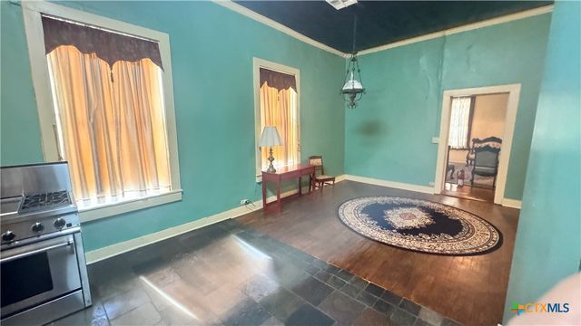 400 S Main Street, Belton, TX 76513