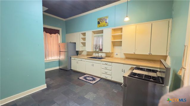 400 S Main Street, Belton, TX 76513