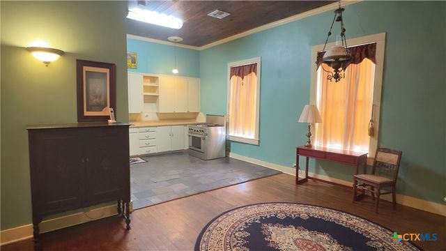 400 S Main Street, Belton, TX 76513