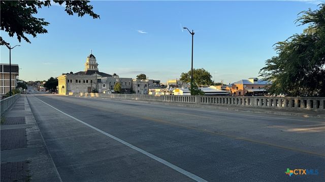 400 S Main Street, Belton, TX 76513