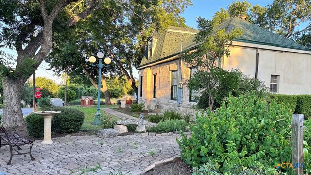 400 S Main Street, Belton, TX 76513