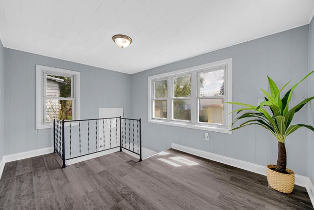 648 Stewart Court, Whiting, IN 46394