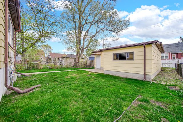 648 Stewart Court, Whiting, IN 46394