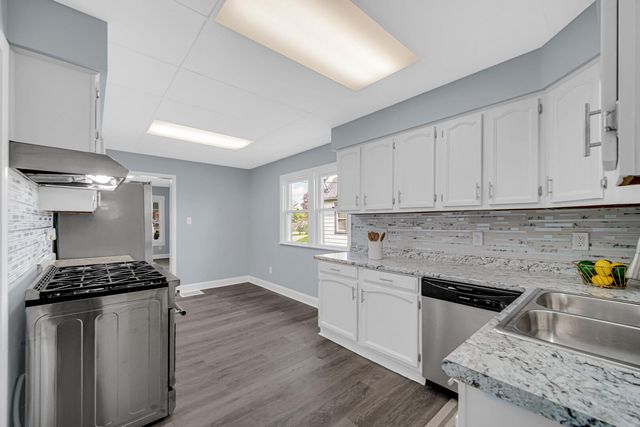 648 Stewart Court, Whiting, IN 46394