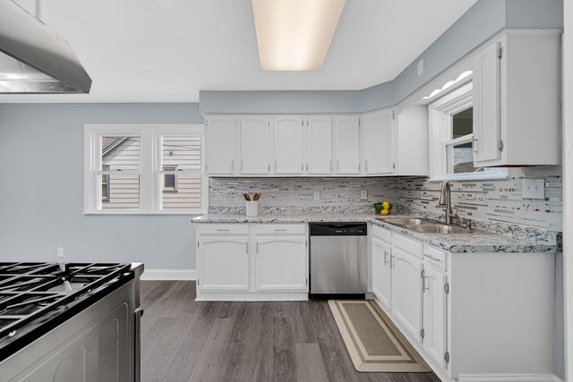 648 Stewart Court, Whiting, IN 46394