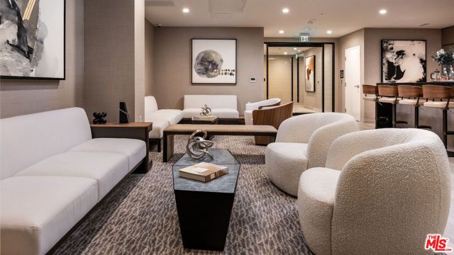 728 N Sweetzer Avenue 112, West Hollywood, CA 90069