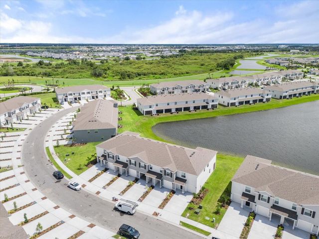 17709 CRESCENT MOON LOOP, Bradenton, FL 34211