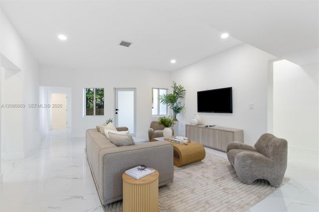 1001 NE 82nd Street, Miami, FL 33138