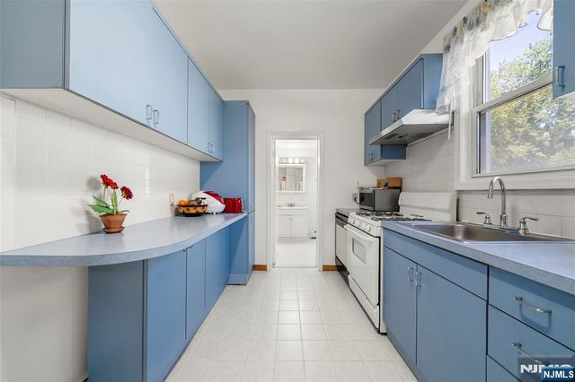 539 Bergen Boulevard, Ridgefield, NJ 07657
