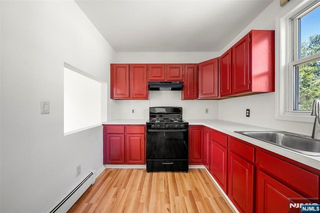 539 Bergen Boulevard, Ridgefield, NJ 07657