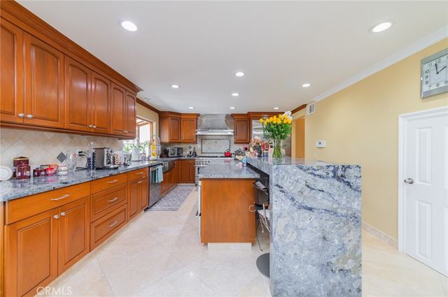 6865 E Georgetown, Anaheim Hills, CA 92807