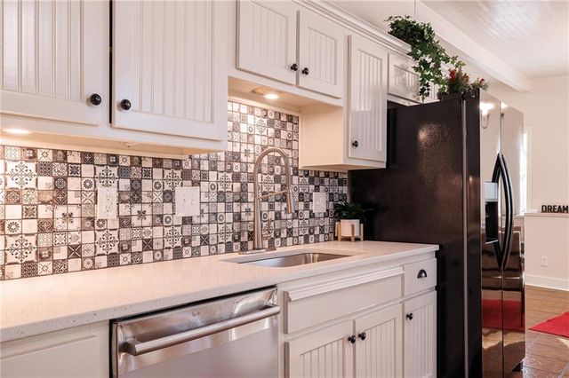 22 U Lake Shore Drive, Lake Lotawana, MO 64086