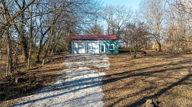 22 U Lake Shore Drive, Lake Lotawana, MO 64086