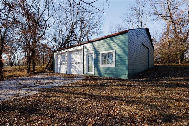 22 U Lake Shore Drive, Lake Lotawana, MO 64086