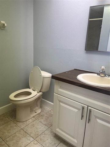 3300 FOX CHASE CIRCLE N 213, Palm Harbor, FL 34683