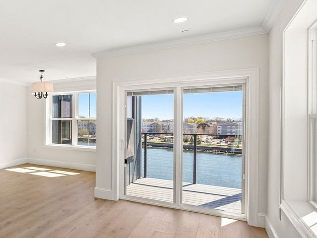 16 Franklin Street 1302, Salem, MA 01970