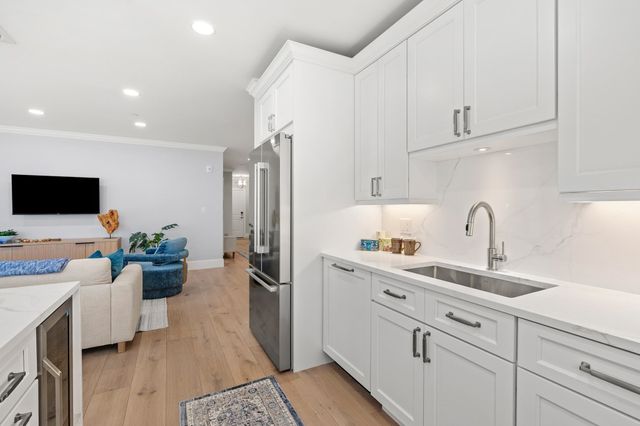 16 Franklin Street 1302, Salem, MA 01970