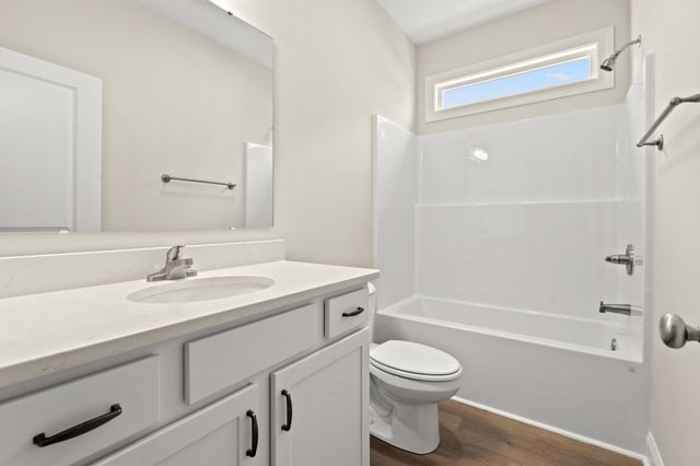 909 Woodside Dr., Conway, SC 29526