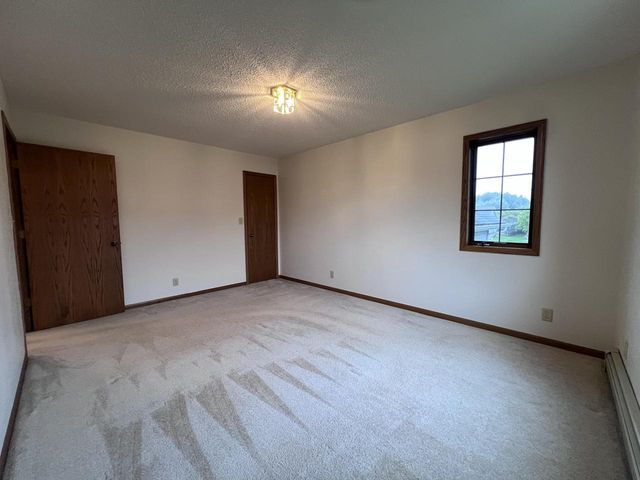 2023 E 11th St, Superior, WI 54880