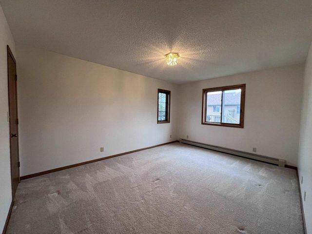 2023 E 11th St, Superior, WI 54880