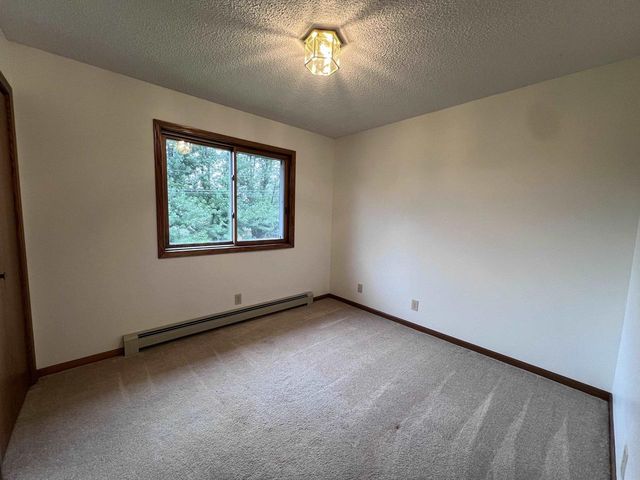 2023 E 11th St, Superior, WI 54880