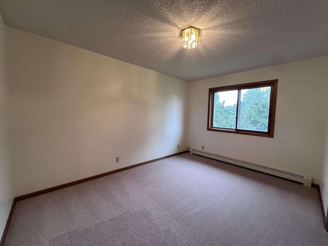 2023 E 11th St, Superior, WI 54880