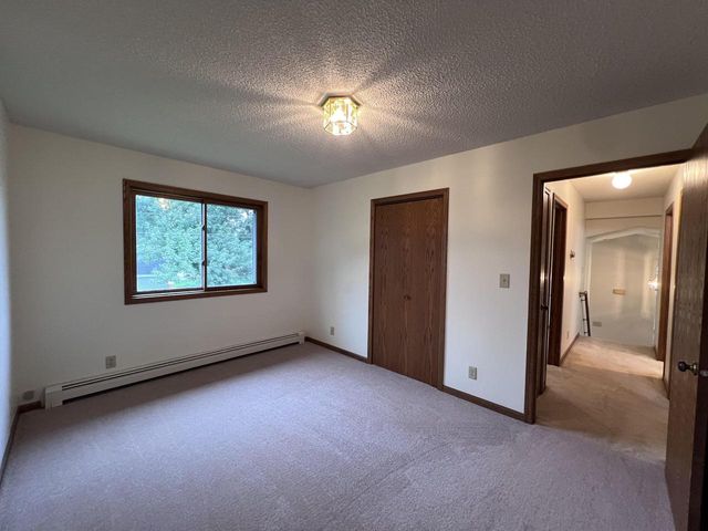 2023 E 11th St, Superior, WI 54880