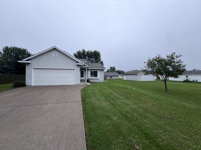 2023 E 11th St, Superior, WI 54880