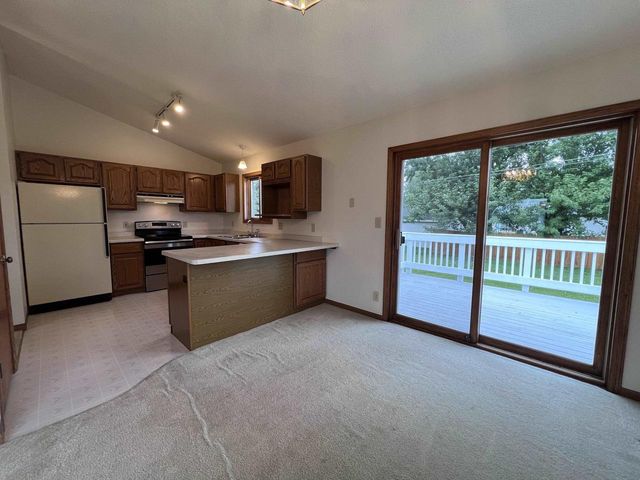 2023 E 11th St, Superior, WI 54880